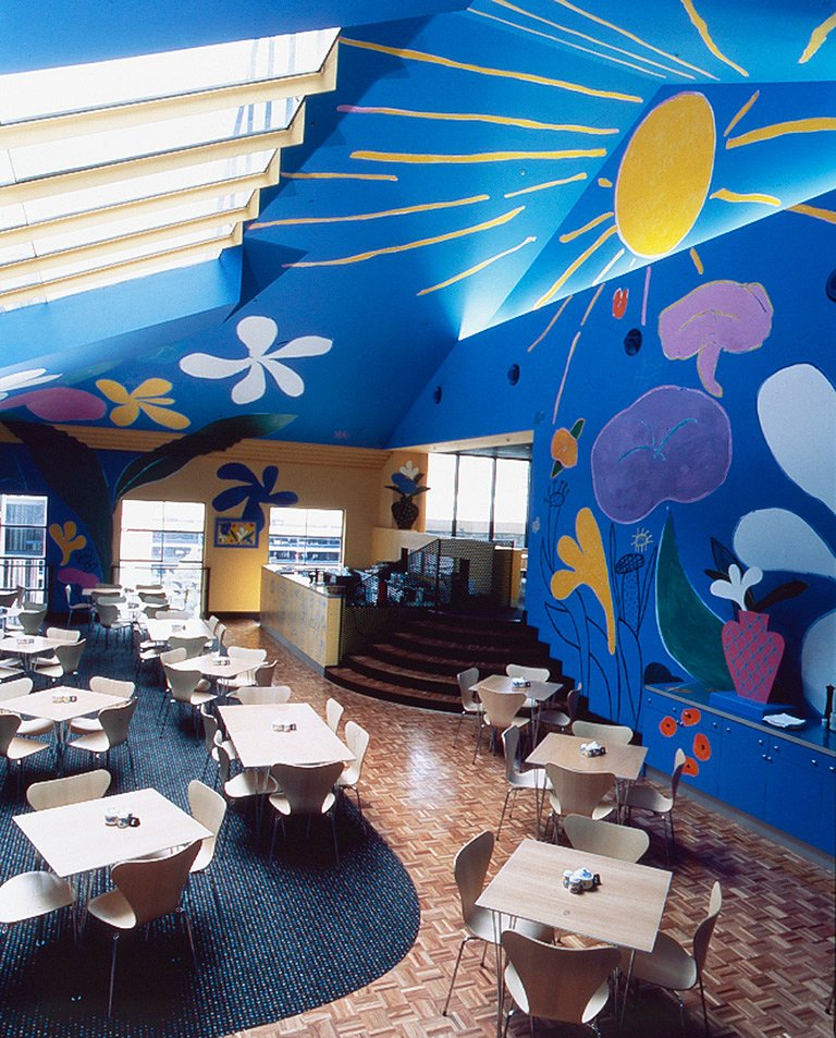 <p>The Powerhouse Garden Restaurant in 1994, designed by Ken Done.</p>